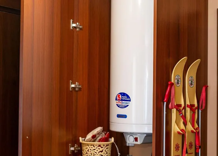 Cozy One-bedroom At Pirin Foothills Apartment *