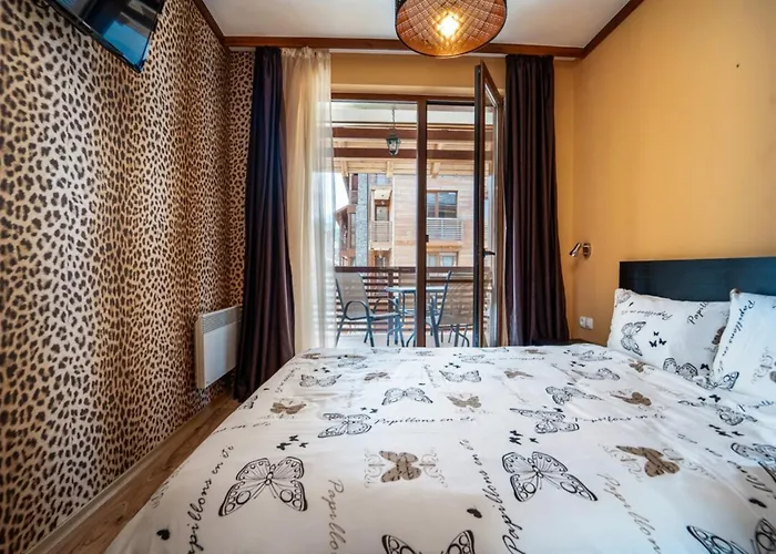 Cozy One-bedroom At Pirin Foothills Apartment *