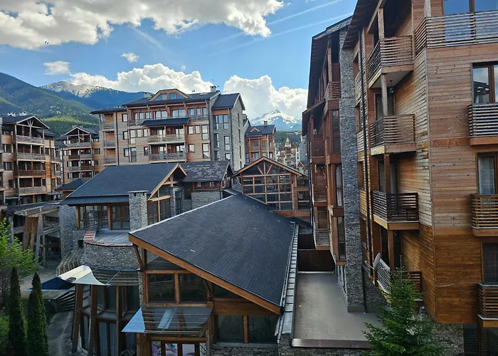 Cozy One-bedroom At Pirin Foothills Apartment *